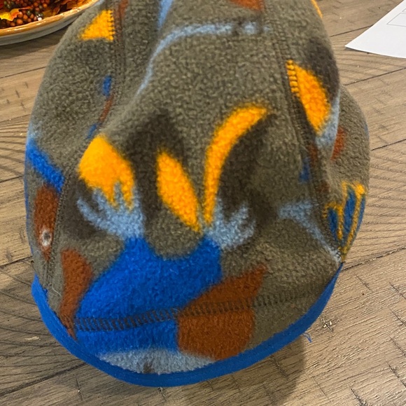 Patagonia Kids Fleece Hat with Animal Print - Blue and Orange baby - Picture 3 of 5
